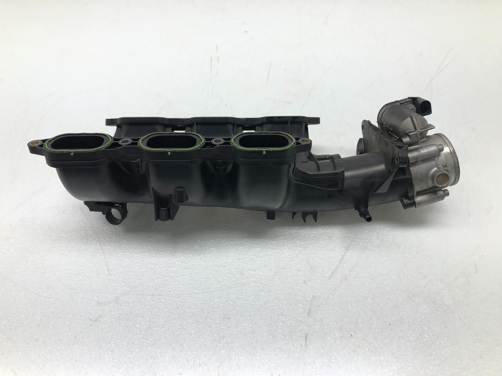 2014-2020 MASERATI GHIBLI S 3.0L V6 INTAKE MANIFOLD W/ THROTTLE BODY OEM.