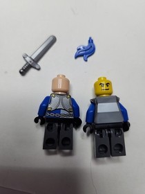 Lego Castle King's Knight Armor Lion Head Minifigures 70404 Accessories Set of 2