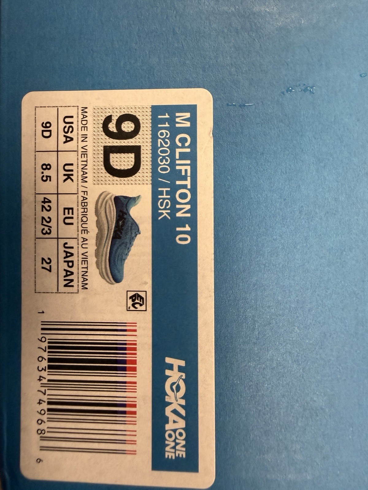 Men’s Hoka Clifton 10. Size 9D. Color HSK.