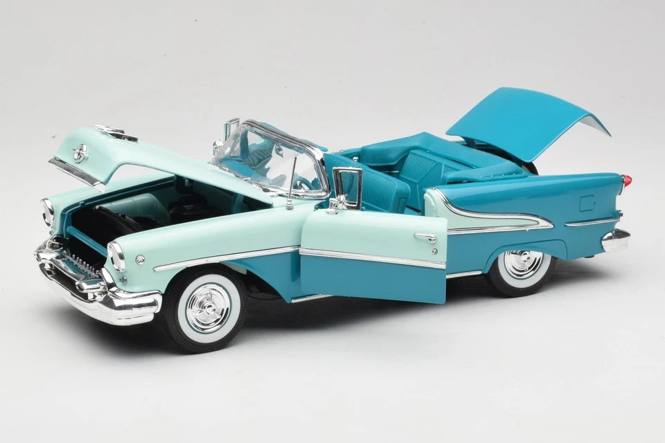 9869W-R1 Oldsmobile Super 88 Convertible Light Blue Welly 1:18 - Immagine 2 di 4
