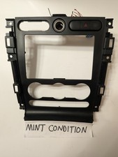 2005-2009 Ford Mustang Gt Center Dash Bezel Panel W Hazard Switch Button Mint 2005-2009 Ford Mustang Gt Center Dash Bezel Panel W Hazard Switch Button Mint