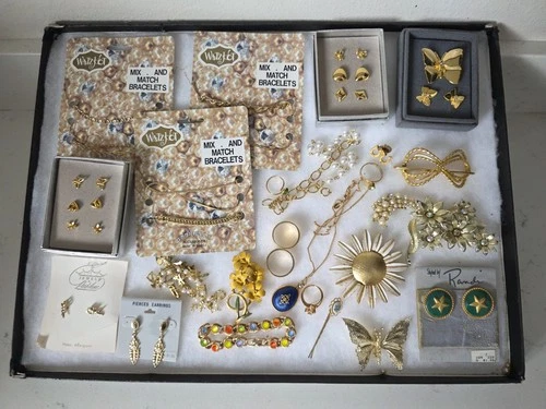 Vintage 36 Pc Gold Tone Costume Jewelry Lot Necklaces Earrings Bracelet Brooches