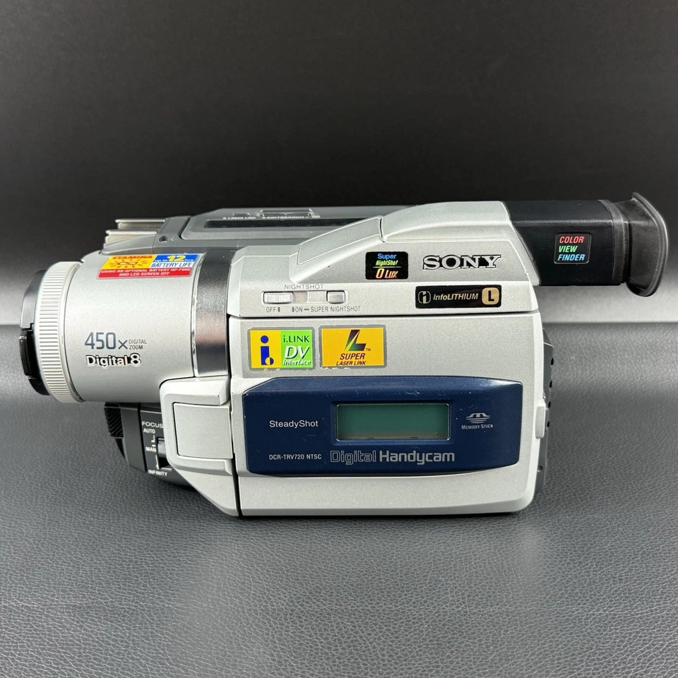 Sony Digital8 DCR-TRV720 Super Nightshot Camcorder with Remote and New Battery - Image 2 of 4
