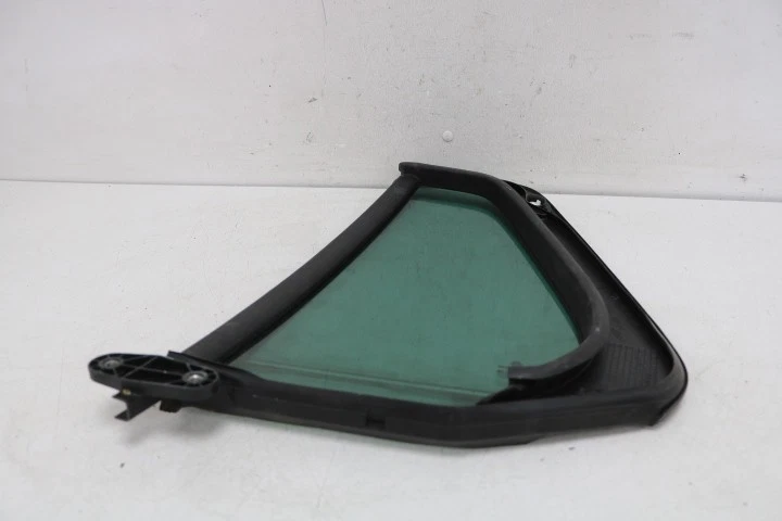 Cristal de privacidad fijo trasero derecho VW Golf 7 - 5G6845214C - 2015 - Imagen 3 de 4