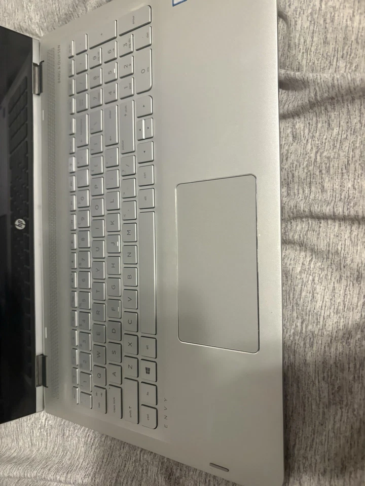 HP Envy X360 15 pulgadas táctil 2 en 1 Foto 2 de 4