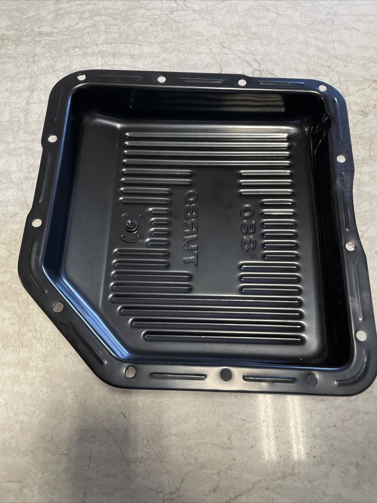 Mr Gasket 9765BMRG, Stock GM TH350 Transmission Pan, EDP Coated, BLACK eBay