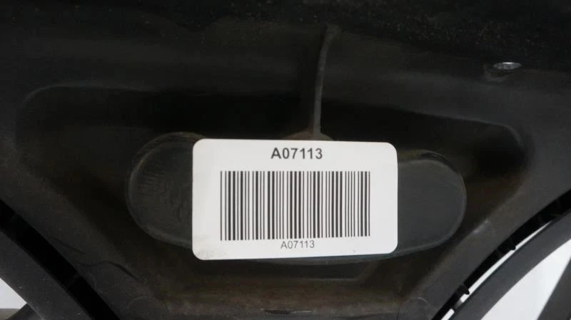 2005 GMC Yukon XL 1500 conjunto de motor ventilador de refrigeração radiador 15244099 fabricante de equipamento original *LEIA* - Imagem 4 de 4