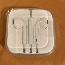 Apple iPhone Wired Earpods/Earphones/Earbuds 3.5mm Jack NEW In Package.