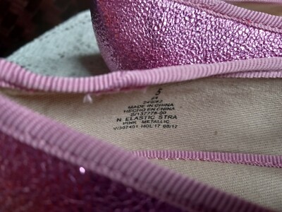 NWT Old Navy Pink mary jane shoes sz 5 Sweet metallic pink color