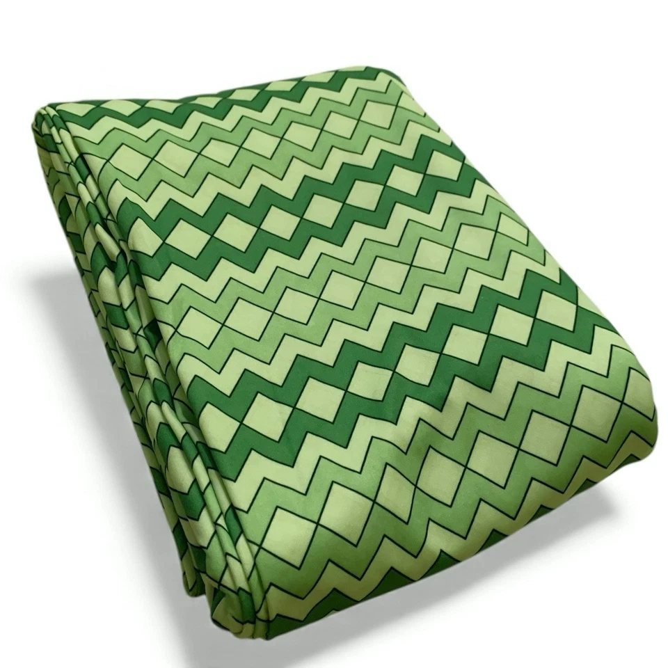 70s 80s Vtg Green Mod Psychedelic Geometric Stretch Fabric 60” by 3.75+ Yards - Image 4 of 4