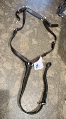 Nunn Finer Hunting Breastplate Leather Horse Tack Breast Plate