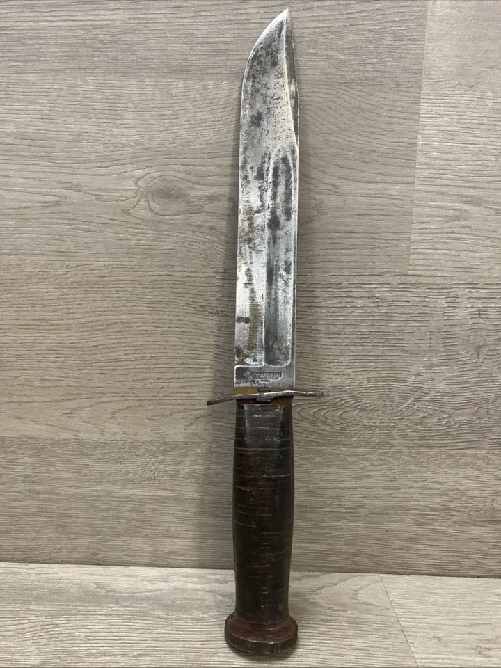 WW2 WESTERN CUTLERY BOULDER COLO. USA MILITARY SURVIVAL BOWIE KNIFE - Image 2 of 4