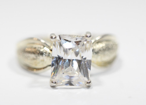 Beautiful 925 Sterling Silver CZ Princess Cut Emerald Cut Ring Size 6 UTC