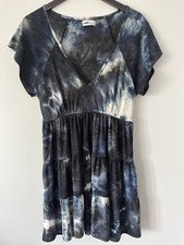 Urban Outfitters Women’s Size Large Mini Dress Blk Bl space Print Button Front