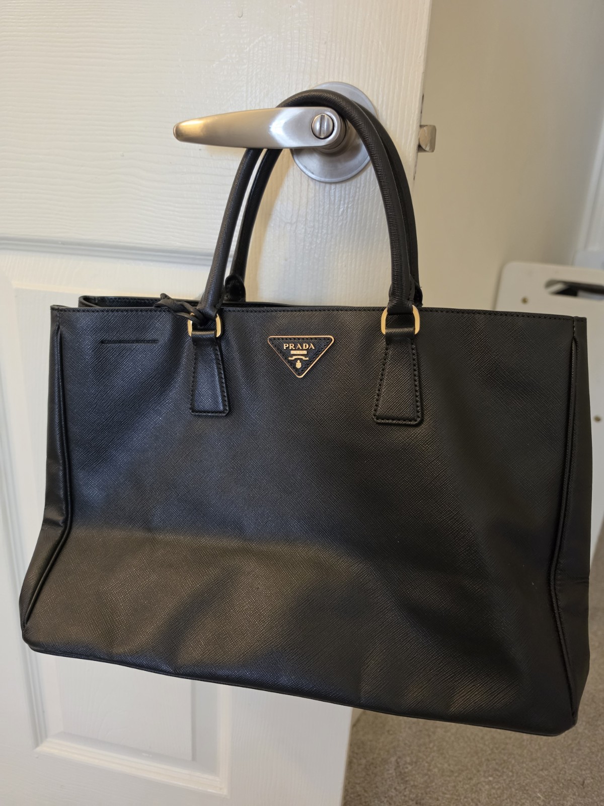 PRADA Galleria Shoulder Bag Medium Black Leather