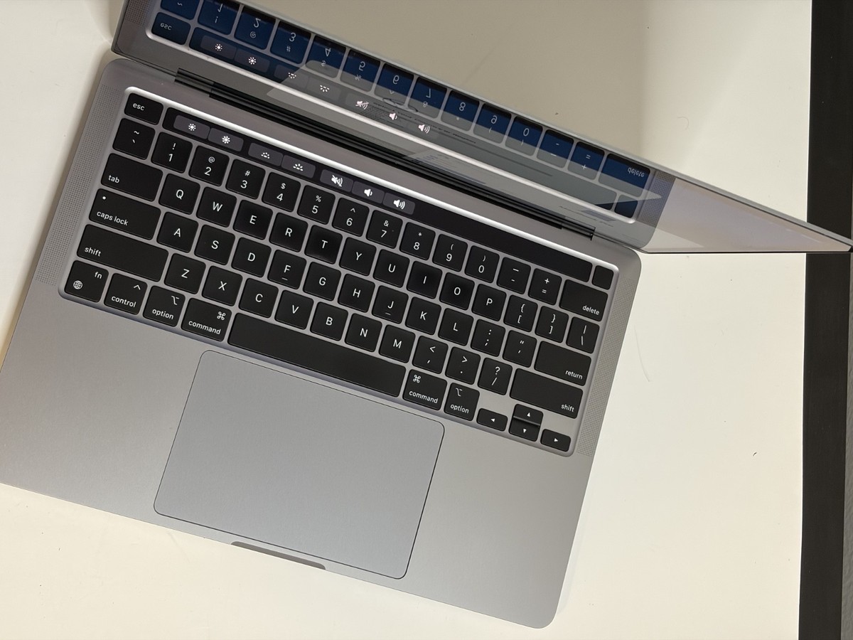 2020 Apple M1 MacBook Pro 13