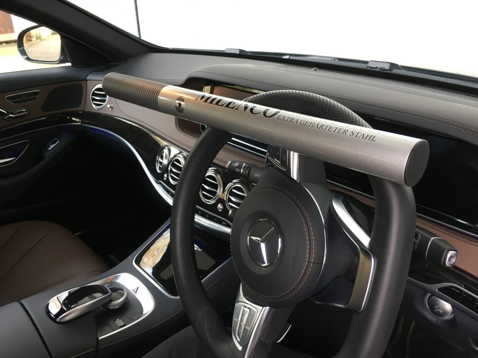 Milenco High Security Steering Wheel Lock - Silver  Camper Van Motorhome 0505