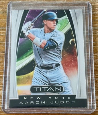 AARON JUDGE 2019 Panini Titan #10 BASE ! NEW YORK YANKEES !