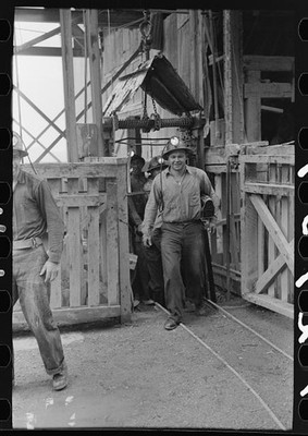 Photo:Mogollon New Mexico Miners Cage Hoist 1940 Mining Shaft Exit