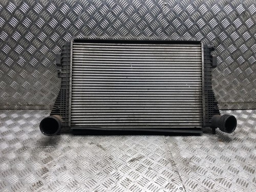 Volkswagen Golf V 2006 Ladeluftkühler 1K0145803 77kW DRA44510