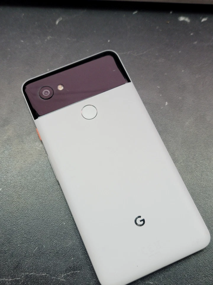 Google Pixel 2 XL - 64 GB - Unlocked Black & White Works Good Clean Phone - Image 4 of 4