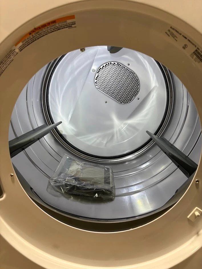 Secadora eléctrica Electrolux ELFE7637BW 27 pulgadas 208 V con 8,0 Cu. Ft. Capacidad Foto 4 de 4