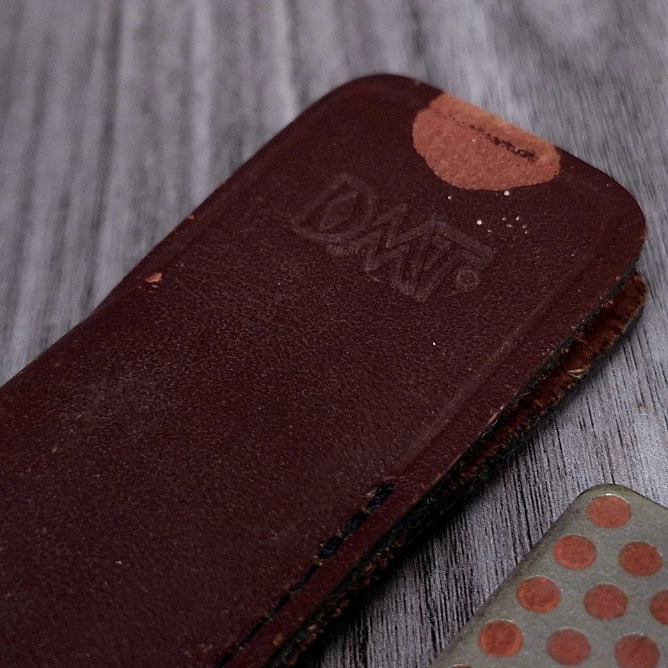 Afilador de cuchillos DMT con estuche de cuero PAT-3860400 Foto 2 de 4