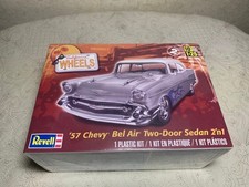 REVELL America 1/25 57 Chevy Bel Air 2-Door Sedan 2`N1 Model Kit Plastic