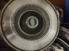 One Vintage 1972-1977 Ford Torino Mercury Montego 14 Hubcap Wheel Cover Used