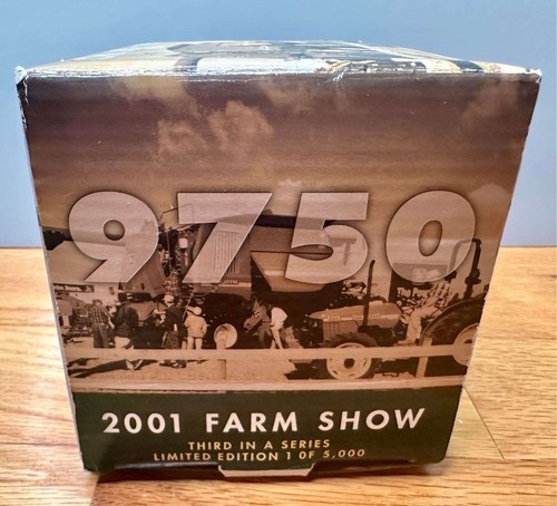 Ertl Scala 1/64 John Deere 9750 STS Combine 2001 Farm Show Edizione 1 di 5.000 - Foto 7 di 9