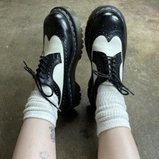 Dr. Martens Bex Brogue Wingtip Oxford Shoes Sz 7