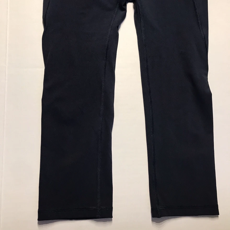 Leggings recortados Gap Fit esculpidos de compresión azul marino talla pequeña Foto 4 de 4