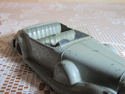 948Z Vintage 1946 Dinky 38C England Lagonda LG45 Tourer Gris