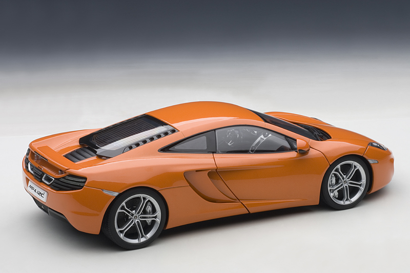 McLAREN MP4-12C METALLIC ORANGE 1:18 by AUTOART 76006 BRAND