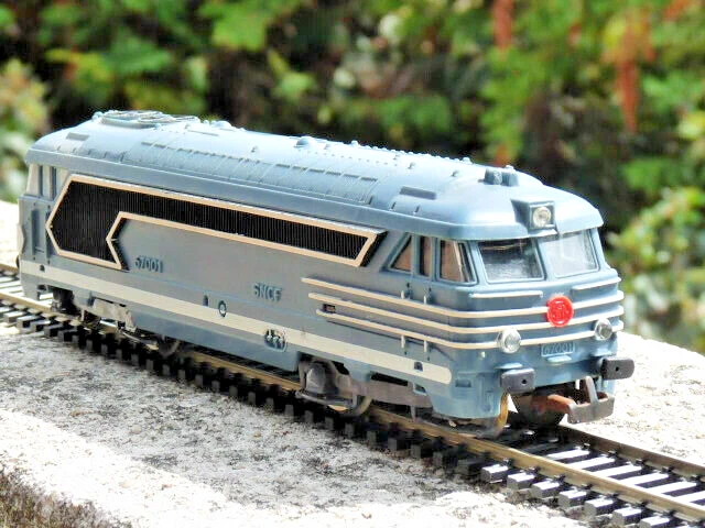 Autorail Jouef Diesel X2100 Vert/blanc HJ2205 - NEUF Et RARE - Échelle HO