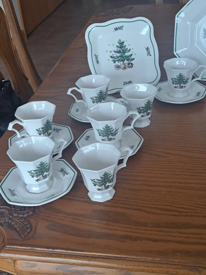 Árbol de Navidad Nikko y regalo de colección 30 piezas vajilla agrupación Foto 4 de 4