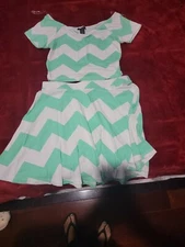 RUE 21 TWO-PIECE SET (TOP AND SKIRT)