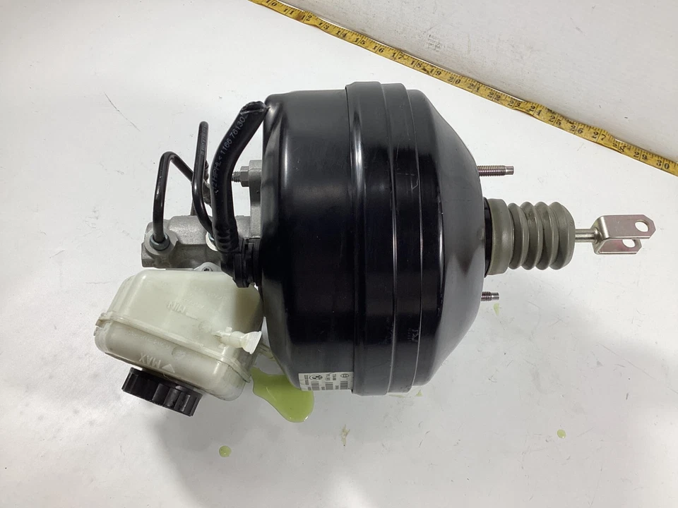 BMW 328i 320I F30 2013-2016 refuerzo de freno y cilindro maestro y depósito OEM. Foto 4 de 4