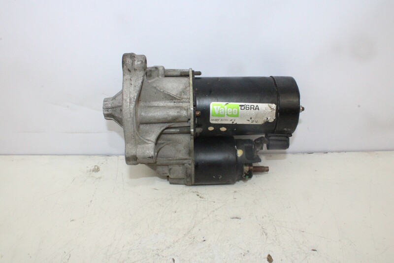 Bracket Starter Peugeot 206 Berlina 1.4 16V Cat KFU ET3J4 1998 1436105