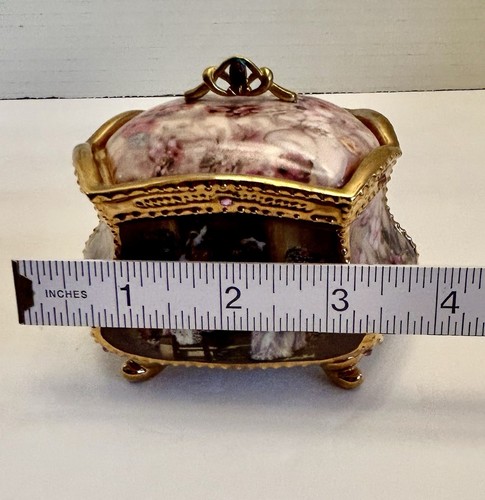My Sister My Friend Porcelain Heirloom Music Box By Sandra Kuck Shared Memories - Picture 12 of 12