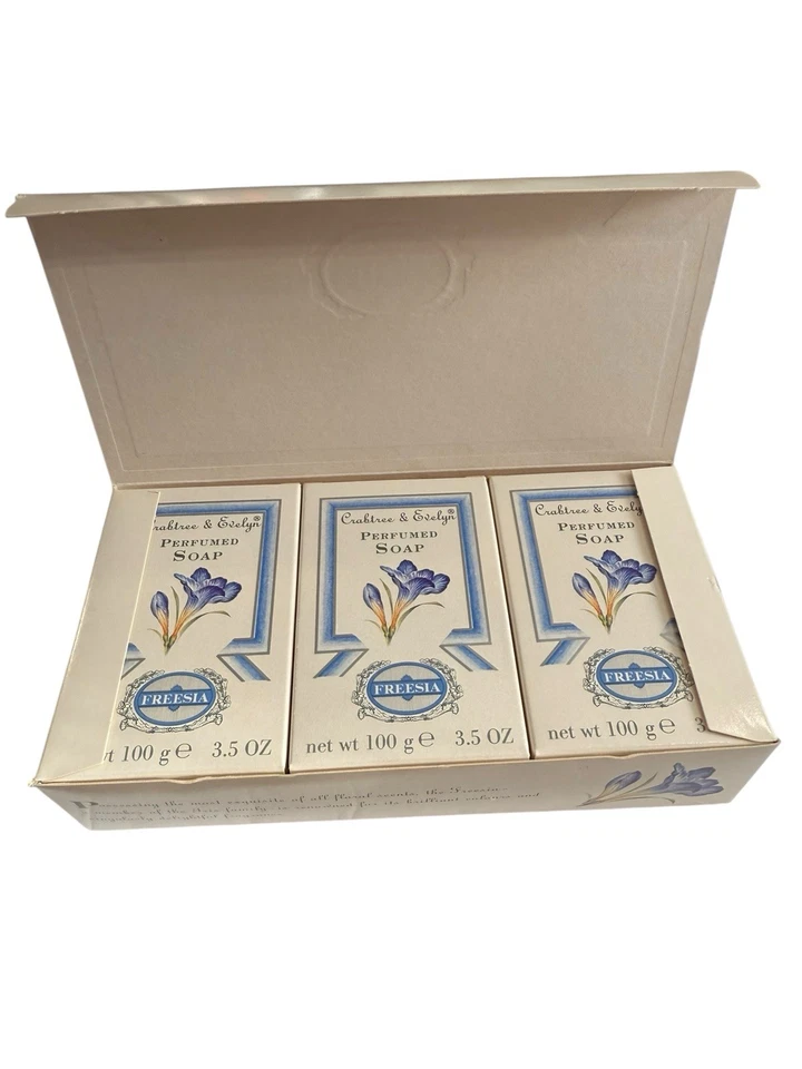NOS 1993 Crabtree & Evelyn Freesia Glycerin Soap 100gr x 3 - Image 3 of 4