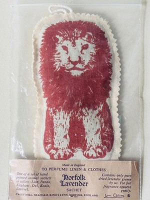 VTG 60'S ENGLISH NORFOLK LAVENDER SACHET LION NOS IN ORIGINAL PACKAGE