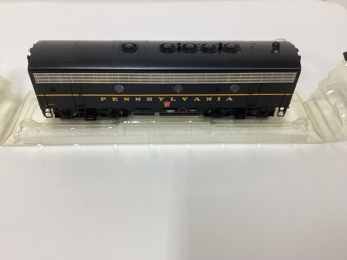 Athearn Genesis #G22536 escala HO “PRR” F7B flete Rd. #9764-B | Condition: Used