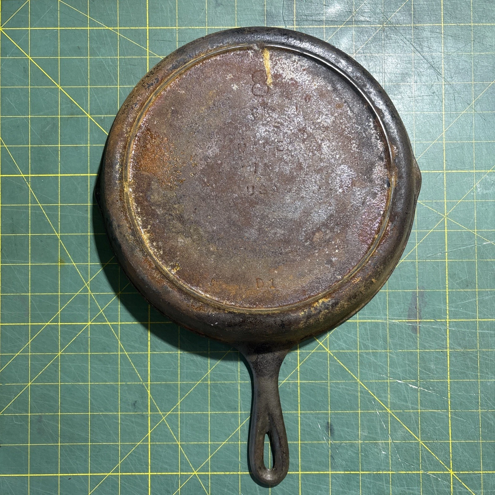 VTG No. 8 SK Cast Iron 10.5” Pan Skillet USA D1