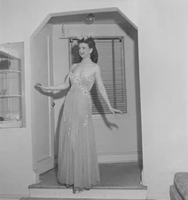 Vintage UNIDENTIFIED Original SHOW GIRL B&W 120 Film Negative