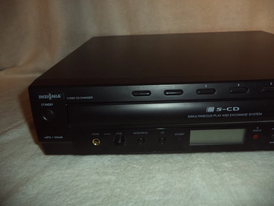 Insignia 5 Disc CD Changer IS-DA1802 - TESTED WORKING - W/Remote - Image 3 of 4