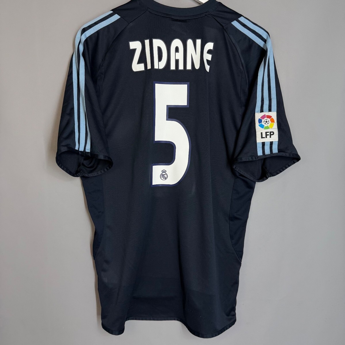 【激レア】Real Madrid 2003/2004 Varsace 激レア】Real Madrid 2003/2004 Varsace zidane-real-madrid