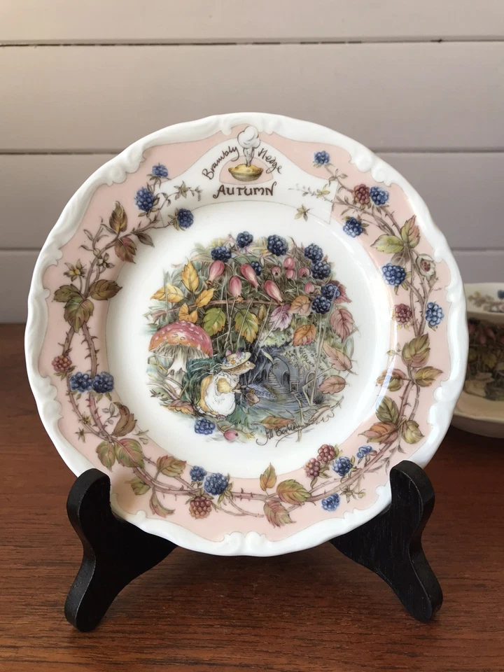 Vintage Royal Doulton Brambly Hedge Autumn Tea Trio Cup Plate Saucer  England - image 3 of 4