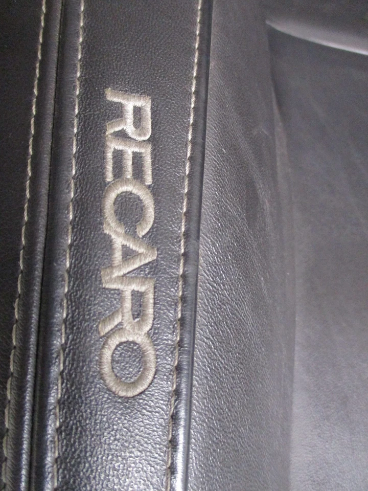 2015-2018 Ford Focus ST RECARO Front Leather Seats LH & RH Side OEM LKQ - Image 2 of 4