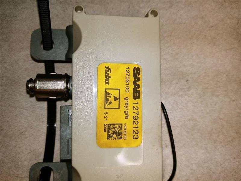 2006 SAAB 9-3 WAGON AERIAL ANTENNA AMPLIFIER ASSEMBLY OEM USED TESTED 12792123 - Image 2 of 4